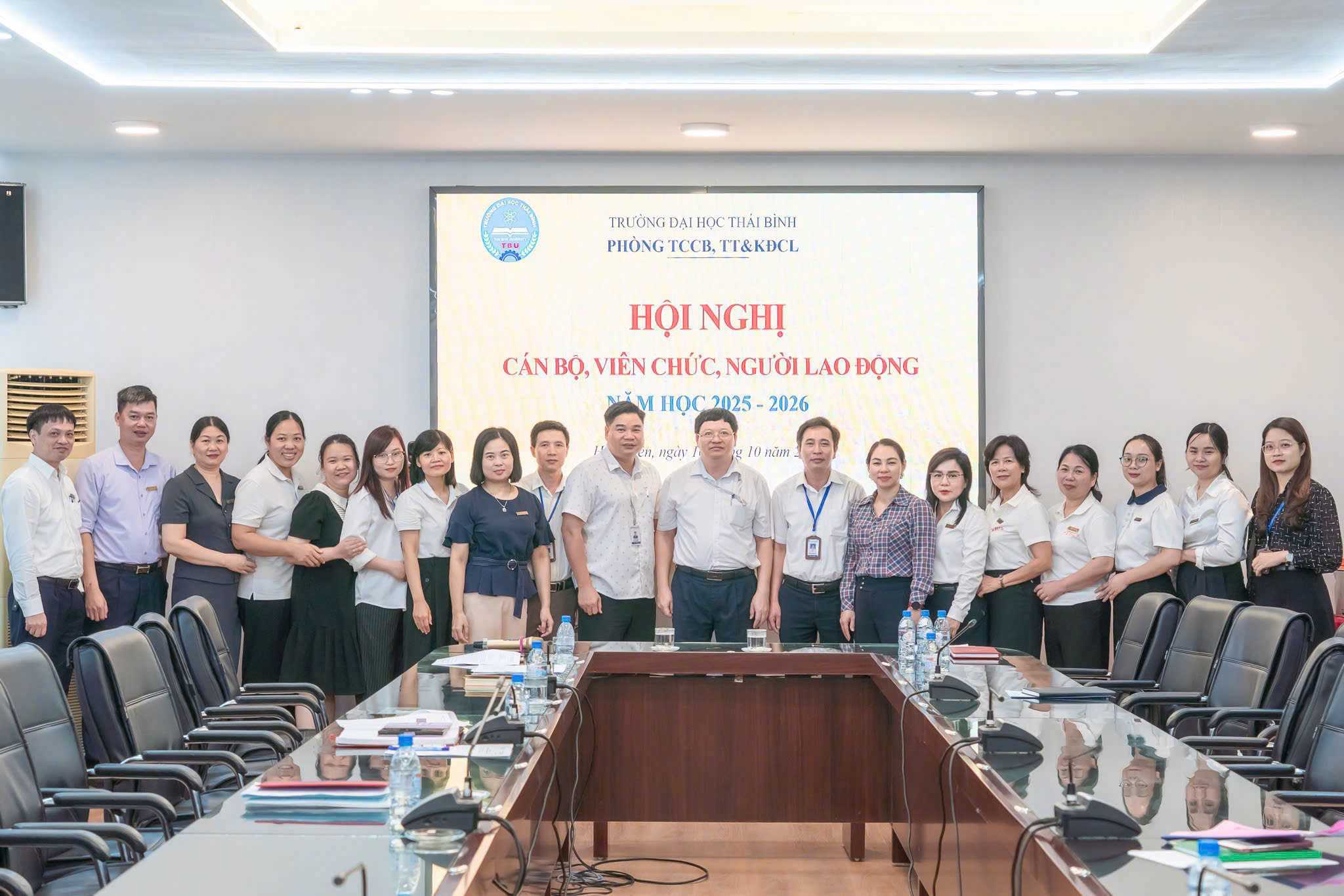 CÁC ĐƠN VỊ TRƯỜNG ĐẠI HỌC THÁI BÌNH TỔ CHỨC THÀNH CÔNG HỘI NGHỊ VIÊN CHỨC, NGƯỜI LAO ĐỘNG NĂM 2025
